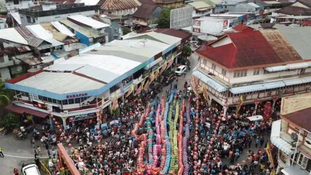 Ikut Ritual Buka Mata, 9 Replika Naga Siap Meriahkan Pawai Lampion - GenPI.co KALBAR