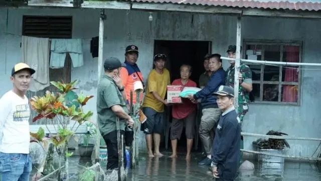 63.519 Orang Terdampak Banjir di Kabupaten Sambas - GenPI.co KALBAR