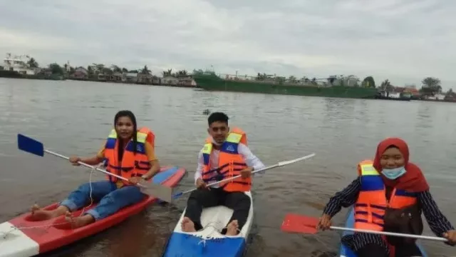 Beragam Atraksi dan Pesona Sungai Kapuas Kini Tersedia Kampung Caping - GenPI.co KALBAR