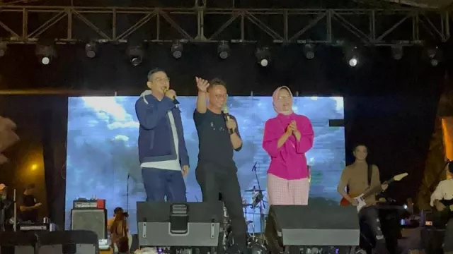 Edi Rusdi Kamtono Duet Bareng Pasha Ungu Nyanyikan 'Tercipta Untukku' - GenPI.co KALBAR