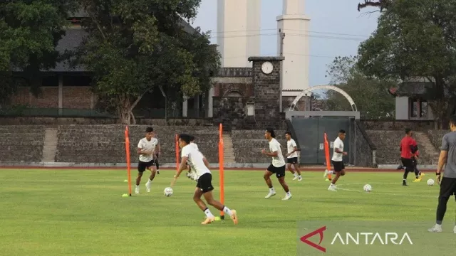 Persiapan Lawan Taiwan, Timnas Indonesia U-23 Gelar Latihan Perdana di Solo - GenPI.co KALBAR