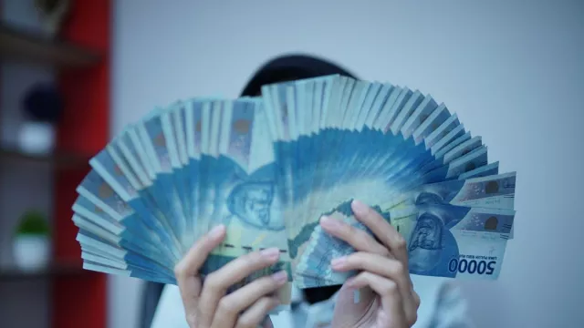 Ramalan Kartu Tarot Kamis 26 April, 3 Zodiak Ini Hoki Keuangannya - GenPI.co KALTIM