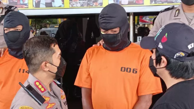 Video Viral Pria Pamer Kemaluan di Samarinda, Incar Wanita Muda - GenPI.co KALTIM