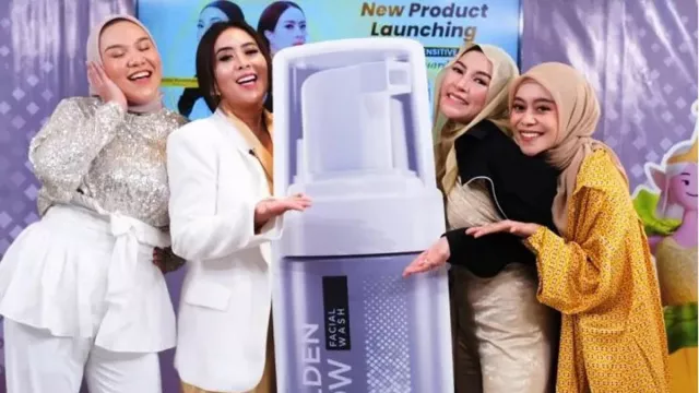 PS Glow vs MS Glow: Kubu Shandy Minta Rp 60 Miliar - GenPI.co KALTIM PS Glow vs MS Glow: Kubu Shandy Minta Rp 60 Miliar - GenPI.co KALTIM