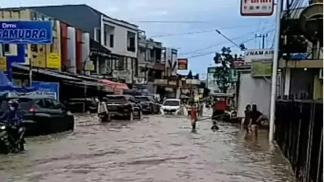Banjir Besar di Samarinda, 30 Titik Kebanjiran - GenPI.co KALTIM