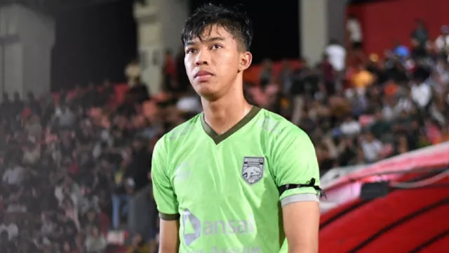 Debut di Usia 18 Tahun, Kiper Muda Borneo FC Tampil Memukau - GenPI.co KALTIM