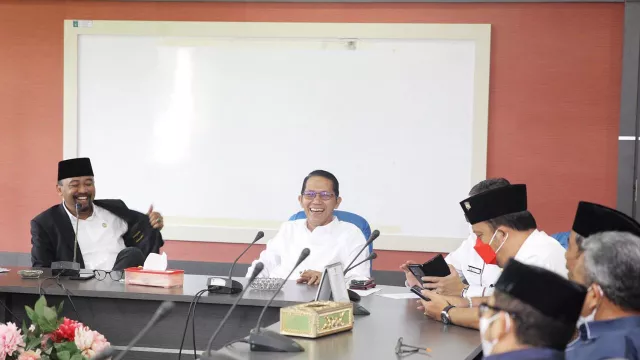Amsakar Tampung Masukan DPRD Batam Terkait Perwako 1/2022 - GenPI.co KEPRI