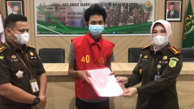 Kejari Batam Hentikan 3 Kasus, Kedepankan Resorative Justice - GenPI.co KEPRI