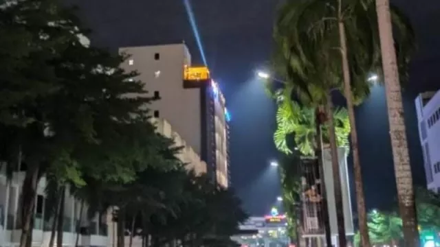 Lanud Batam Tertibkan Lampu Sorot di Hotel Sky One Harbour Bay - GenPI.co KEPRI