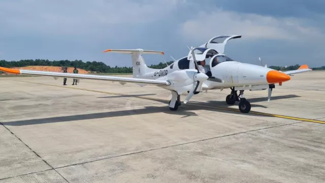Pesawat Asing yang Masuk Tanpa Izin Terancam Denda Rp5 Miliar - GenPI.co KEPRI Pesawat Asing yang Masuk Tanpa Izin Terancam Denda Rp5 Miliar - GenPI.co KEPRI
