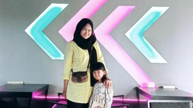 Siti Meta Arianti, Usaha Ketam Mak Biah Omsetnya Puluhan Juta - GenPI.co KEPRI
