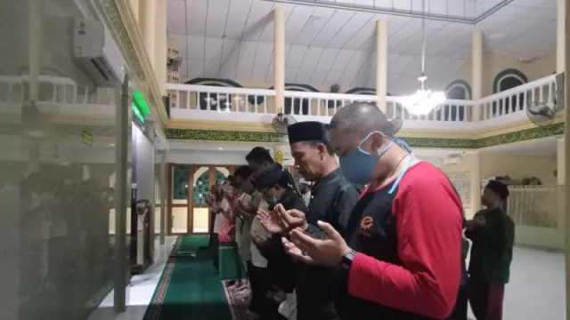 Turut Berduka, HIMPI Batam Salat Gaib untuk Eril - GenPI.co KEPRI