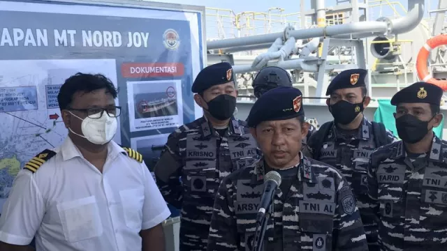 TNI AL Bantah Perwira Minta Uang untuk Lepaskan Kapal Asing - GenPI.co KEPRI