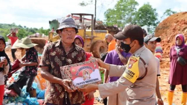 Polisi Datangi TPA di Tanjung Pinang, Bukan untuk Buang Sampah - GenPI.co KEPRI