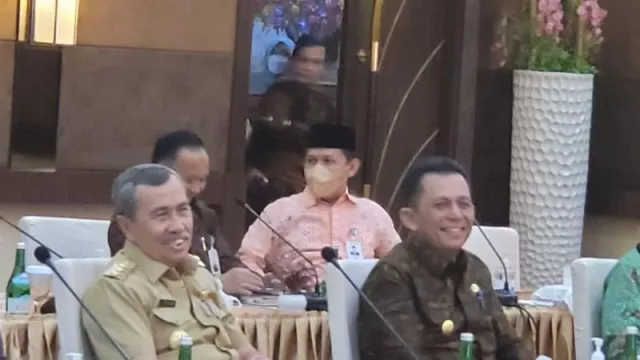 Bank Riau Kepri Akan Berubah Jadi bank syariah - GenPI.co KEPRI