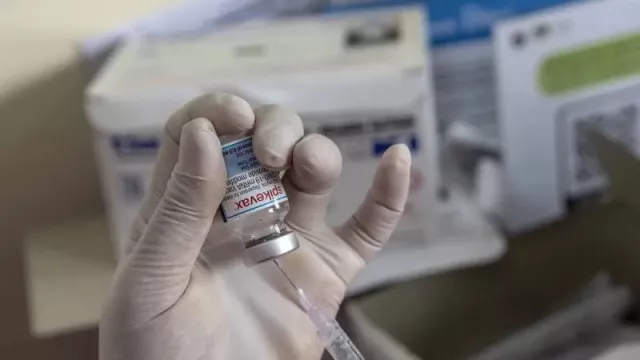 Vaksin Covid-19 Lagi Kosong, Warga Batam Harap Sabar - GenPI.co KEPRI