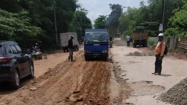 Begini Cara Rudi Antisipasi Genangan Banjir, Warga Melcem Bahagia - GenPI.co KEPRI