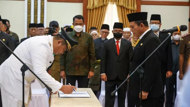 Gubernur Kepri Lantik Anaknya Jadi Bupati Bintan - GenPI.co KEPRI