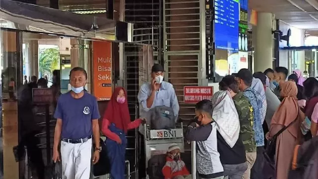 Pemberlakuan Bebas PCR, Penumpang di Bandara Hang Nadim Sepi - GenPI.co KEPRI