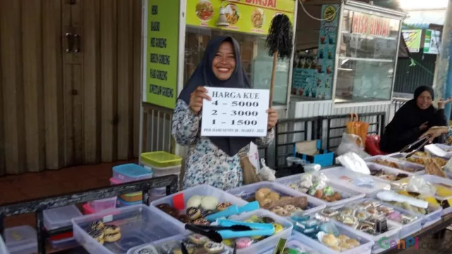 Bahan Dasar Naik, Pedagang Kue di Batam Naikkan Harga Dagangan - GenPI.co KEPRI