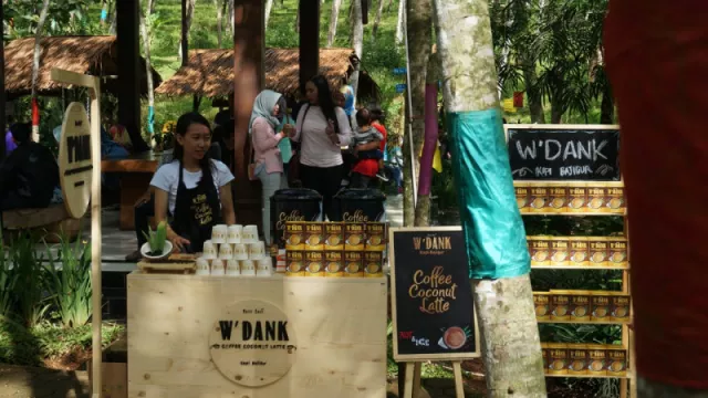 Enak Banget Wedangan Pasar Karetan Bersama NutriSari W'dank - GenPI.co
