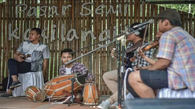 Serunya Plesiran Keroncong di Pasar Kakilangit - GenPI.co