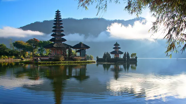 Pariwisata Melejit, Pengangguran di Bali Turun - GenPI.co