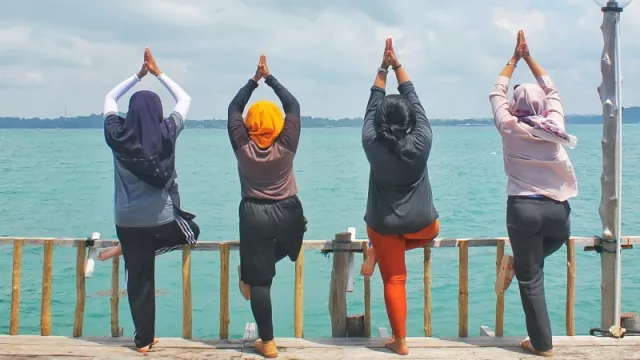 Serunya Menginap di Kelong Tengah Laut - GenPI.co