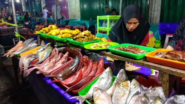 Kuliner Kaki Lima Khas Ambon Sekelas Restoran Bintang 5 - GenPI.co