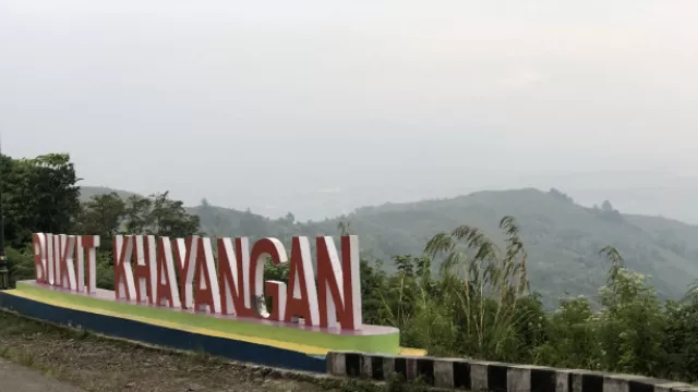 Bukit Khayangan: Dari Hamparan Hijau Hingga Kopi Daun - GenPI.co Bukit Khayangan: Dari Hamparan Hijau Hingga Kopi Daun - GenPI.co
