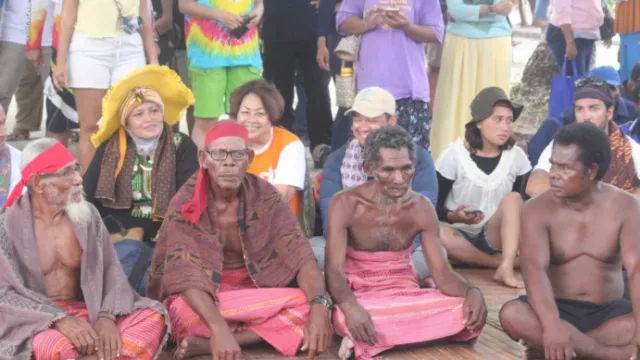 Patut Dicontoh, ini Makna Ritual Buka Sasi di Pulau Kofiau - GenPI.co