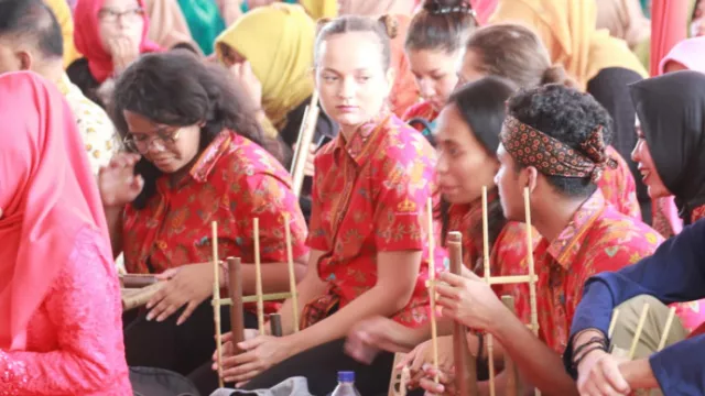 Rupanya ini Pencipta Angklung Sebenarnya - GenPI.co