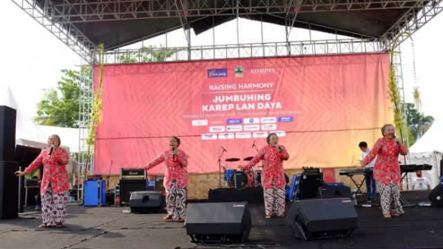 Pelari Asing ini Terpukau Borobudur Marathon 2018 - GenPI.co