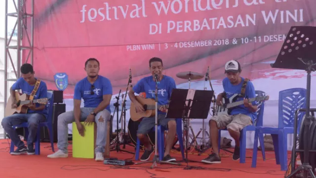 Ada Kolam Susu di Festival Wonderful Indonesia PLBN Wini - GenPI.co