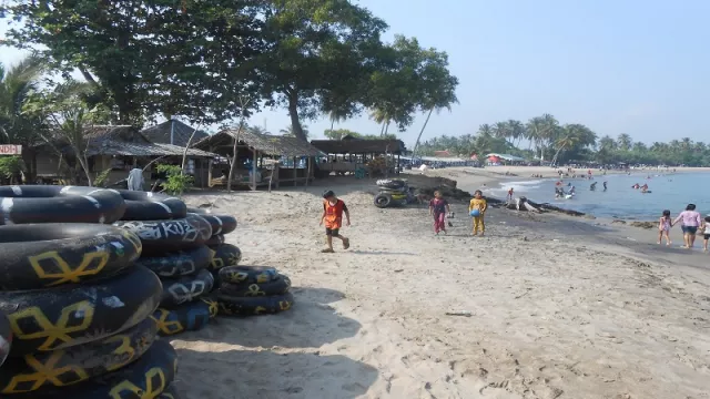 Wahidin Akan Evaluasi Izin Bangunan Hotel di Pantai Anyer - GenPI.co