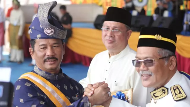 Kerajaan Duo Negara Tetangga Dapat Penghargaan di HUT Batam - GenPI.co