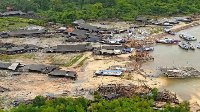 Tips Bertahan Hidup Saat Tsunami Datang - GenPI.co