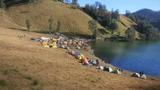 Hari Ini Jalur Pendakian Gunung Semeru Ditutup - GenPI.co