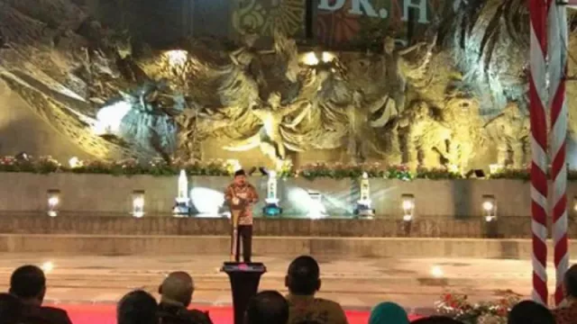 Tugu Parasamya,Simbol Keberhasilan Pembangunan Pemprov Jatim - GenPI.co