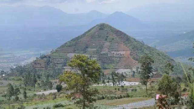 Piramida Tertua Ada di Cianjur - GenPI.co