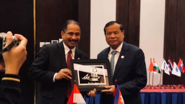 Bertemu Kamboja, Menpar Arief Yahya Setuju Kerjasama Twin Temple Program - GenPI.co