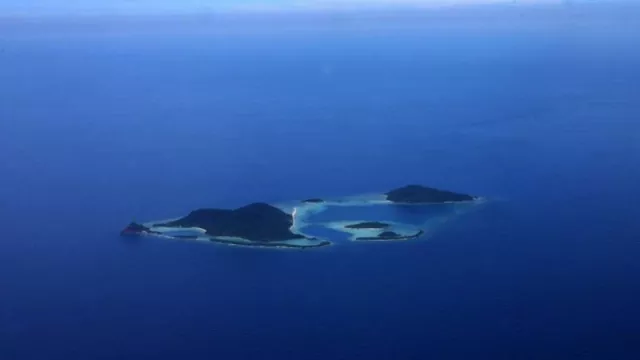 Liburan Super Mewah di Pulau Bawah - GenPI.co