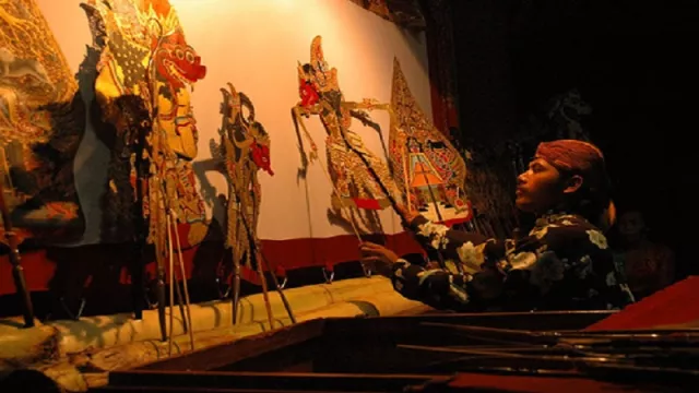 Pertahankan Tradisi, Pemkot Surakarta Gelar Wayang Kulit Setiap Bulan - GenPI.co