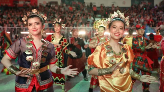 300 Penari Indonesia Tampil di Festival Chingay Singapura - GenPI.co