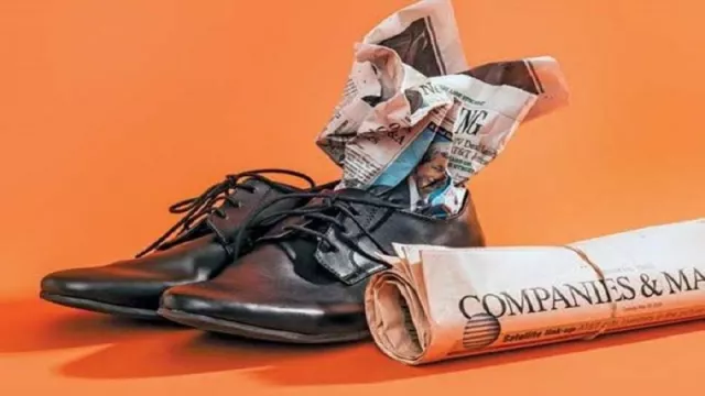 Benarkah Koran Bisa Mengatasi Bau Sepatu? - GenPI.co