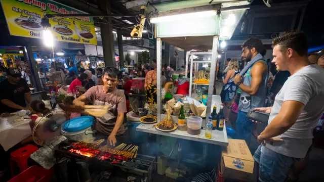 Berburu Ragam Kuliner Khas Bali di Pasar Senggol - GenPI.co