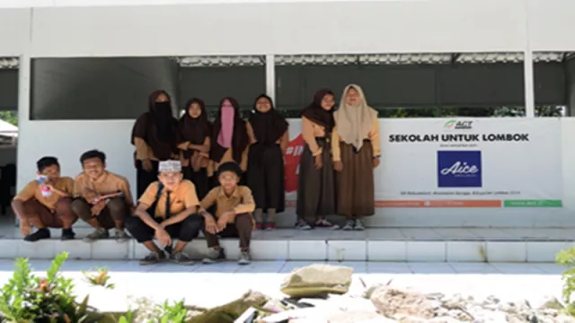 Bantu Lombok Bangkit, Perusahaan Es Krim Ikut Bangun Sekolah Darurat - GenPI.co