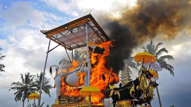 Lima Ritual Pemakaman Unik Di Indonesia - GenPI.co
