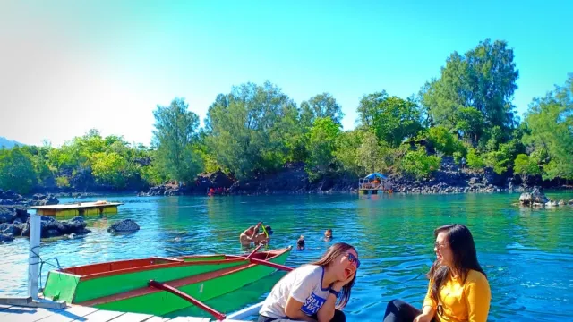 Indahnya Pemandangan Bawah Laut dan Darat di TWA Batuangus Bitung - GenPI.co