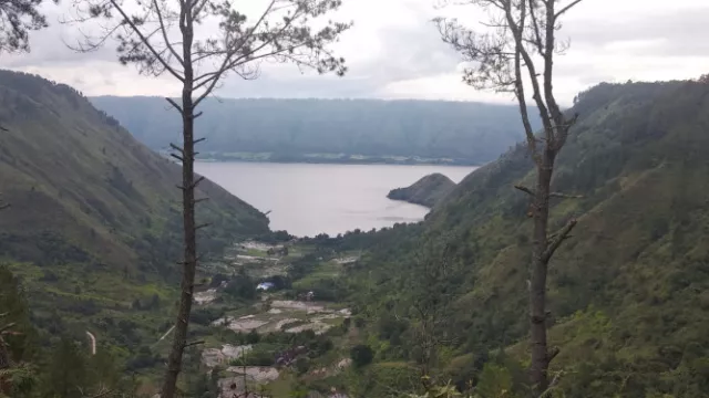 Kemenpar Bagikan KUR dan Bantuan Homestay di Danau Toba - GenPI.co